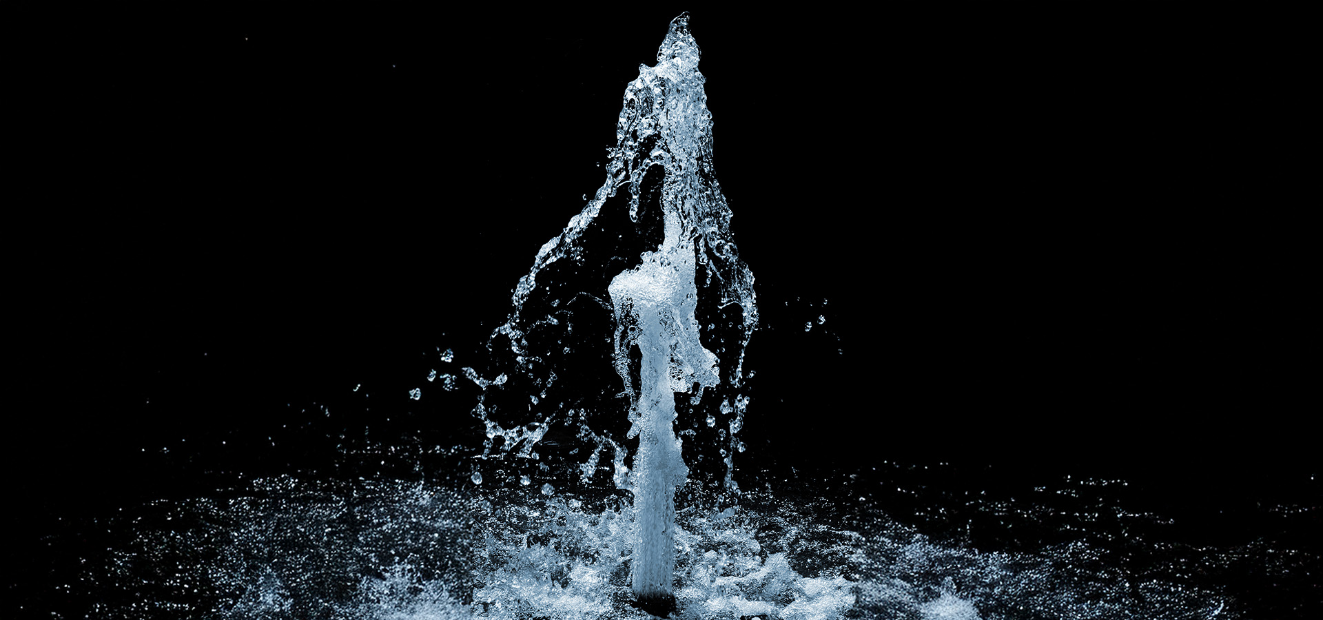 Flüssigkeiten fördern: Direkter Flüssigkeitstransfer vs. Flüssigkeitstransfer mittels Druck