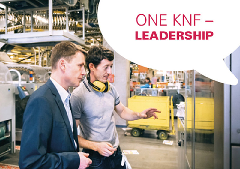 Die ONE KNF Kampagne erklärt den Mitarbeitenden weltweit, wie die Digitalisierung die Bereiche Führung, Organisation, Kundenorientierung und Zusammenarbeit im Unternehmen verändert.