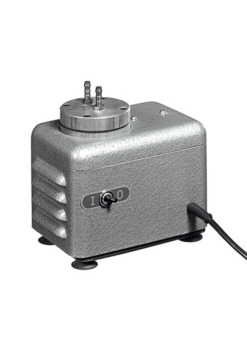 20 世纪 70 年代，小型 NK 7 隔膜压缩机在实验室中得到应用。 