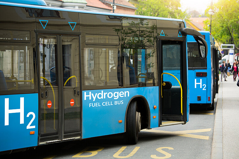 Eine weitere Anlage von FEST, mit einer Leistung von 3 MW, geht an die Wiener Wasserstoff GmbH und wird Wasserstoff-Kraftstoff für Stadtbusse mit Brennstoffzellen-Elektroantrieb erzeugen.
